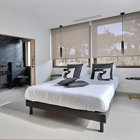 Uccelli Modern 5 étoiles With Heated Pool For 12 People Villa *